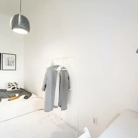 Bpr Pure White Art Budapest