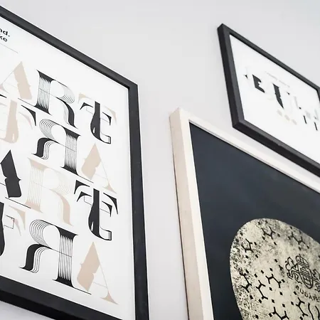 Bpr Pure White Art Budapest